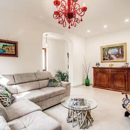 Mediterranean House בית נופש *