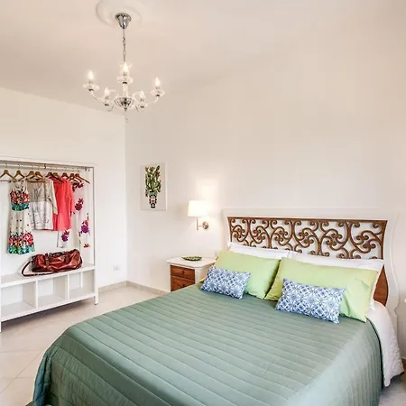 Mediterranean House בית נופש *