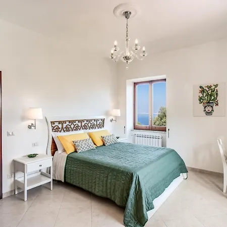 Mediterranean House בית נופש *